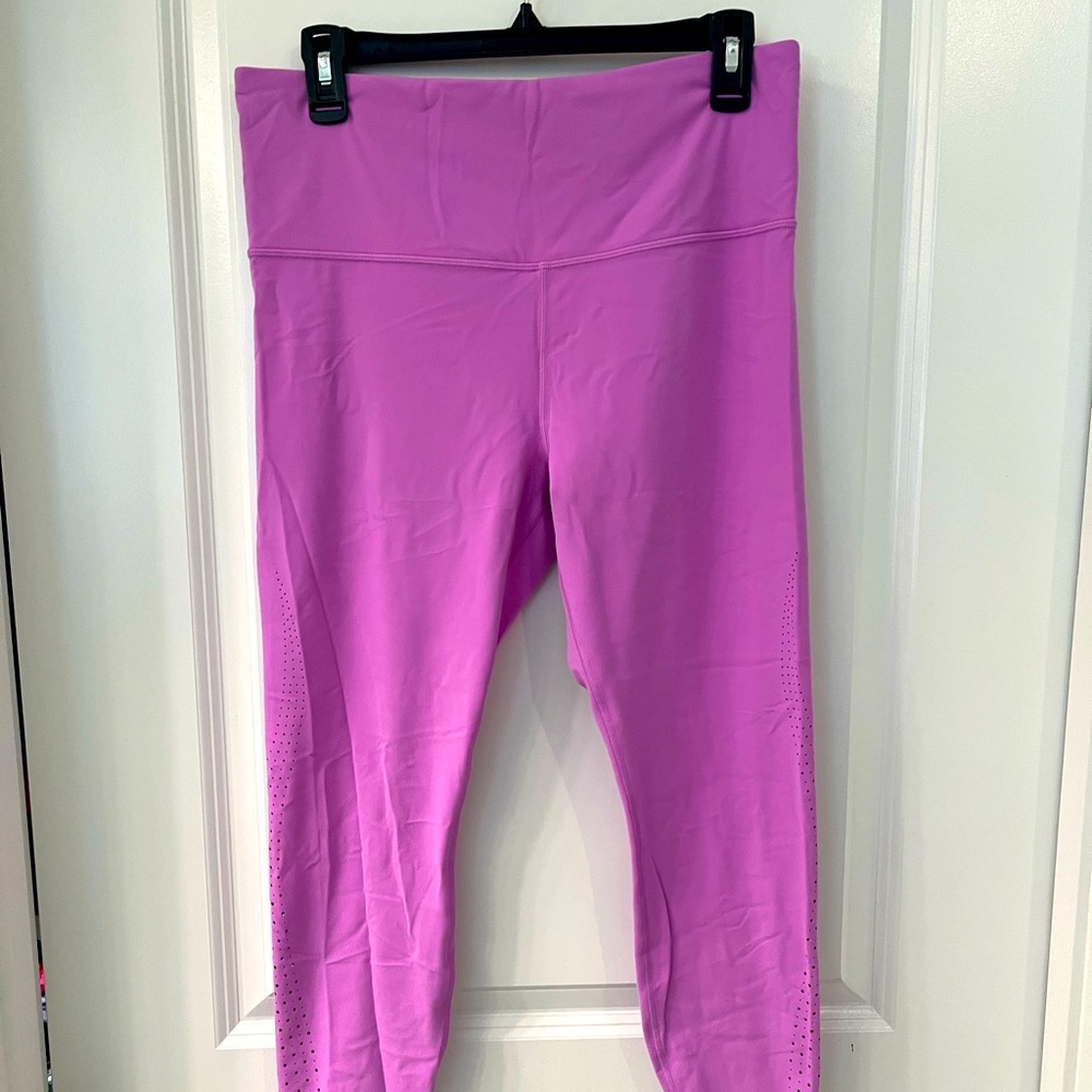 Athleta high rise tight crop right